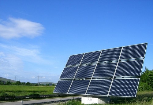 ¿Cuáles son las ventajas y desventajas de la energía solar?
    